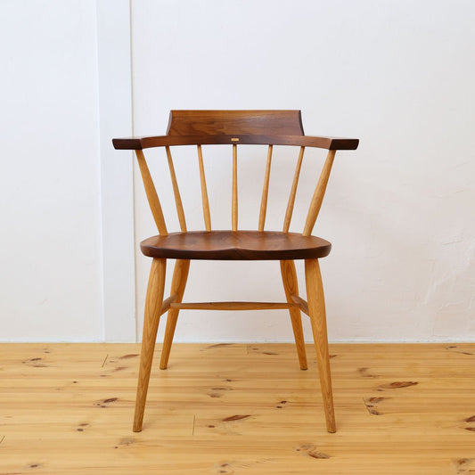 高山ウッドワークスのキャプテンチェア