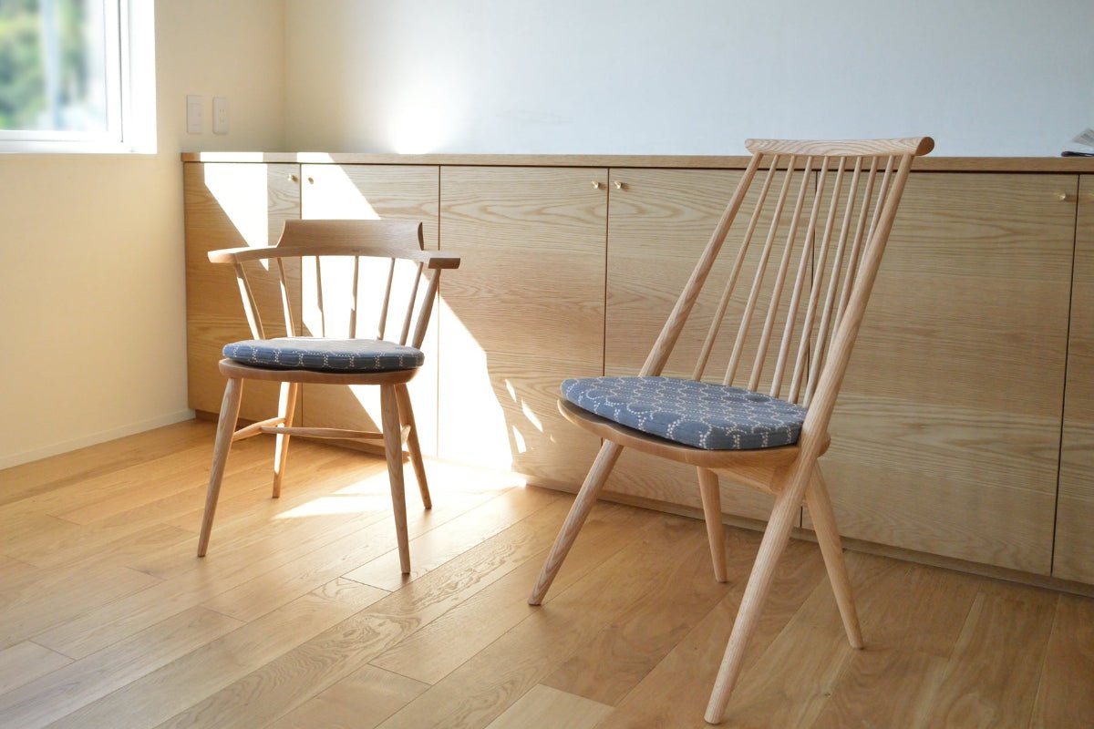 シビルチェア 柏木工、ミナペルホネン生地の座面クッションを使用した写真