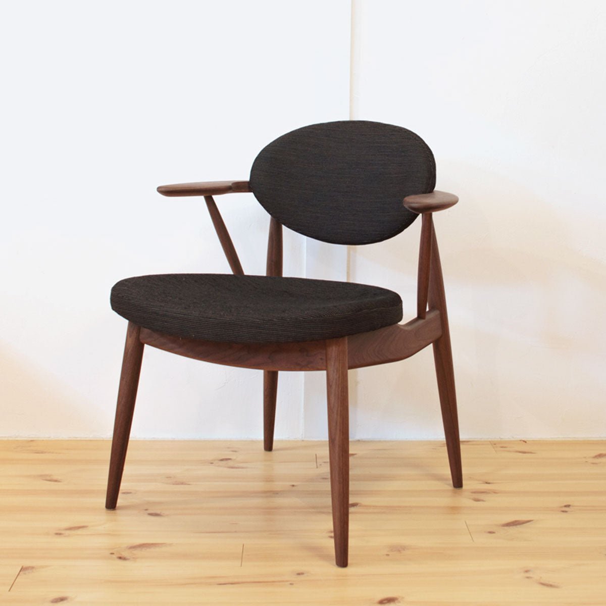 柏木工 KASHIWA ダイニングチェア BOSSダイニングチェア|ボスチェア|柏木工|EDC52 – カチート