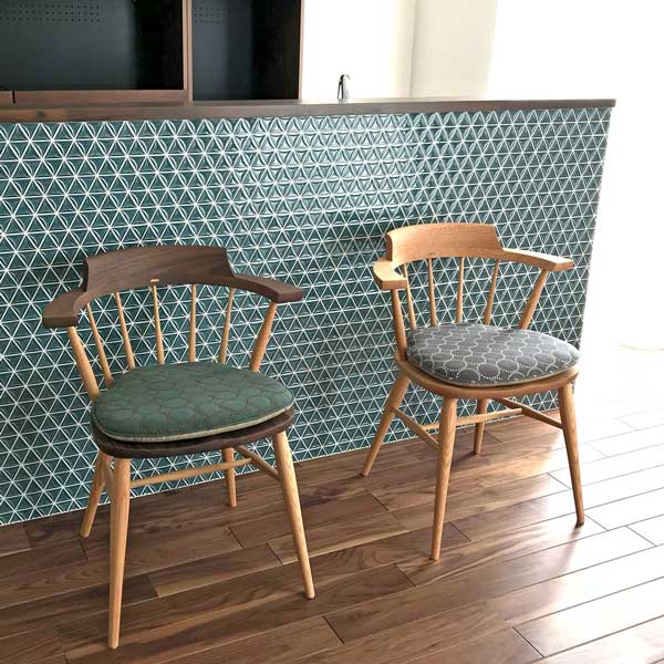 高山ウッドワークスのキャプテンチェア用のミナペルホネン生地の座面クッション