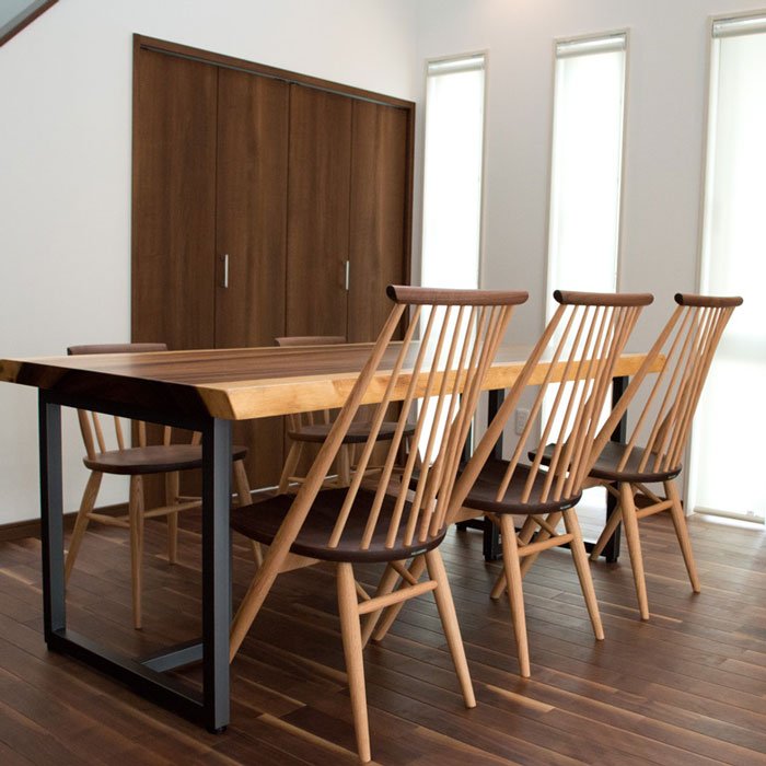 シビルチェア ウォールナット×オーク 柏木工、ダイニングセットで使用している写真