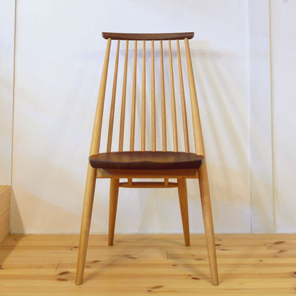 シビルチェア ウォールナット×オーク 柏木工、正面から見た全体写真