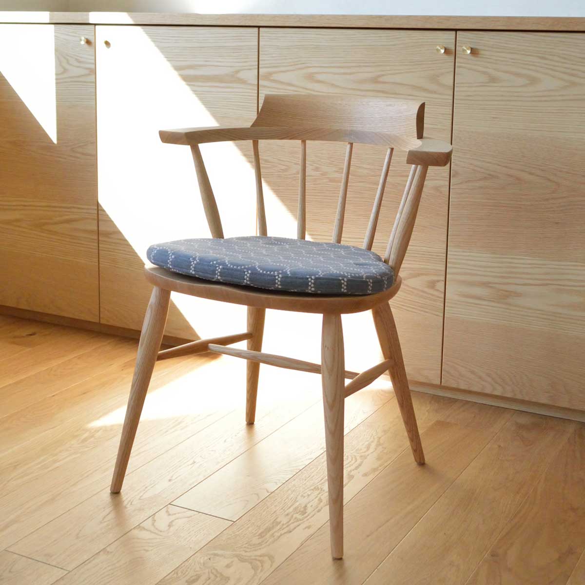 柏木工 KASHIWA クラウンチェア ミナペルホネン生地 座面クッション 組み合わせ