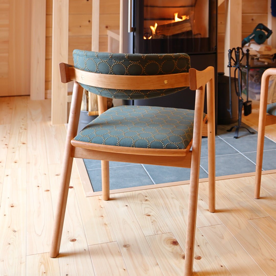 ミナペルホネン張り GEN チェア｜ISU-WORKS – カチートファニチャー