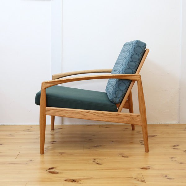 ペーパーナイフソファ ミナペルホネン 横からの全体