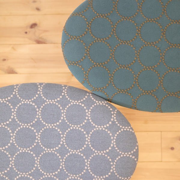 ミナペルホネン タンバリン生地を使用したスツールの座面