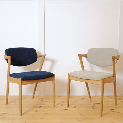 宮崎椅子製作所 No.42チェア 2脚 並べた全体イメージ