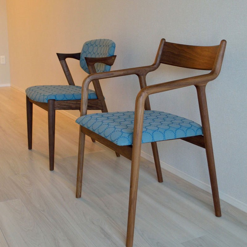 pepe チェア｜宮崎椅子製作所｜ペペアームチェア 背板タイプ – カ