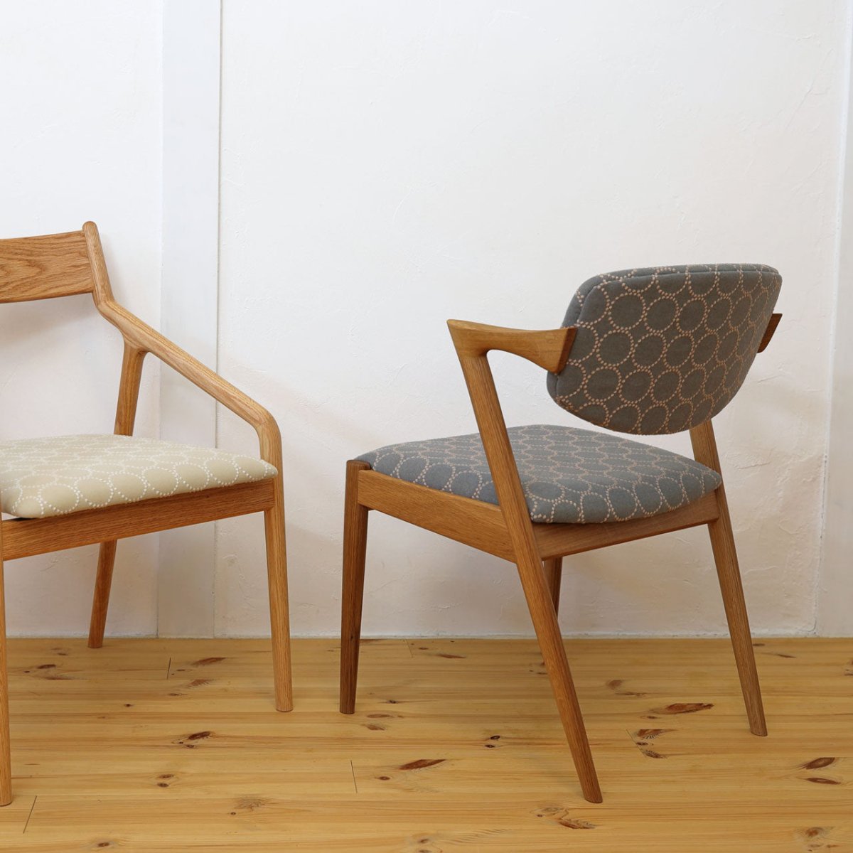 ミナペルホネン張り No.42チェア｜宮崎椅子製作所 – カチート