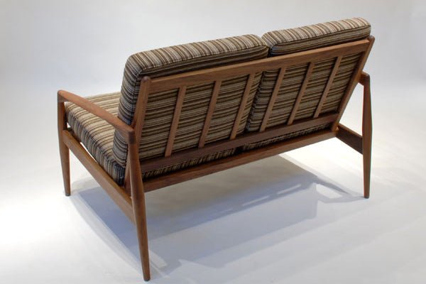 ペーパーナイフソファ 2P（2人掛け）｜宮崎椅子製作所 – カチート