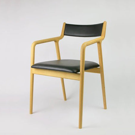 pepe チェア|ペペアームチェア|背布張り|宮崎椅子製作所 – カチート