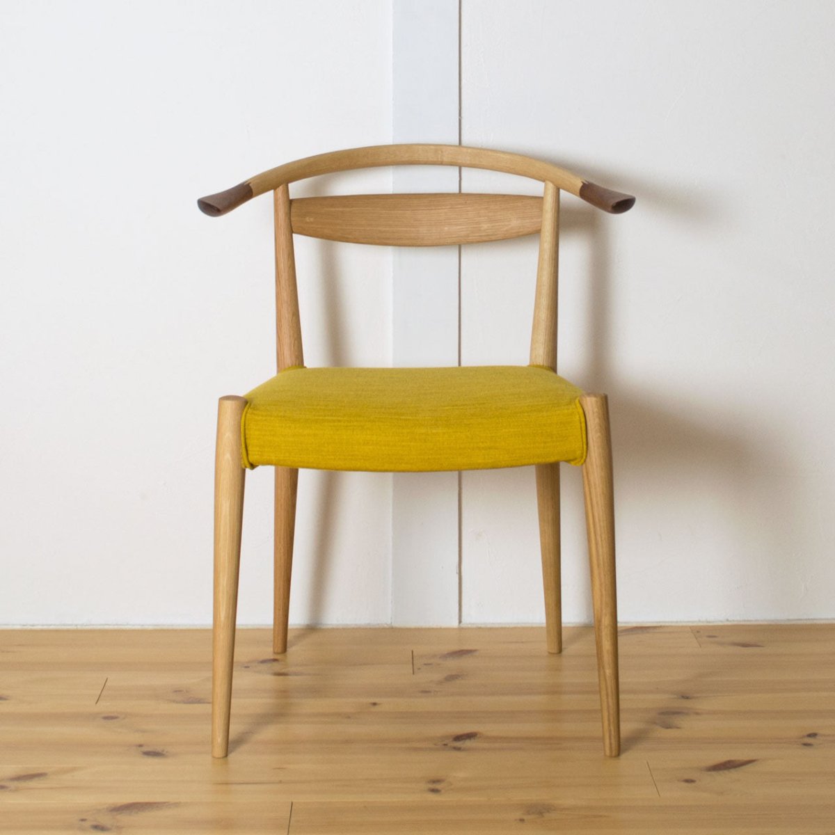 WOC-1320-W チェア、日進木工のWhiteWood（ホワイトウッド）シリーズのダイニングチェア